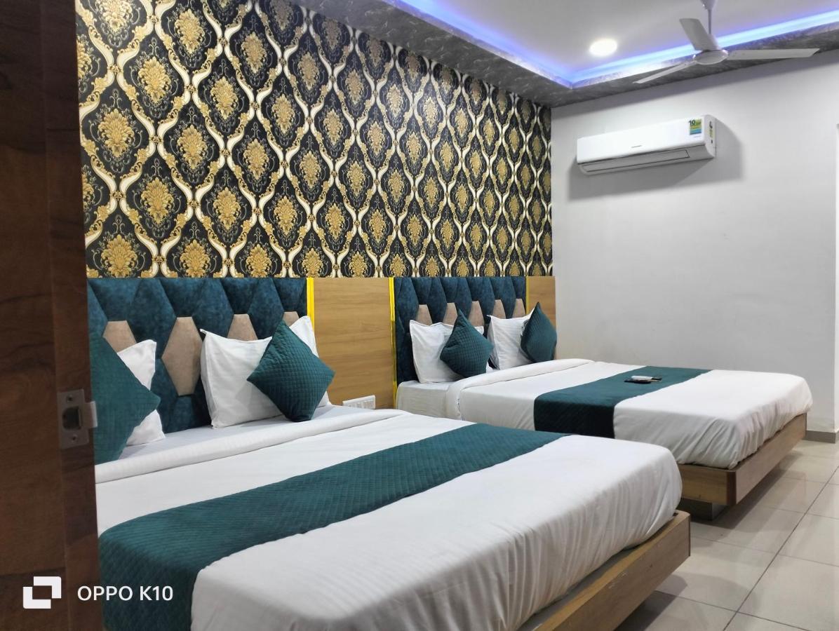 Hotel Rudra Palace Ананд Экстерьер фото